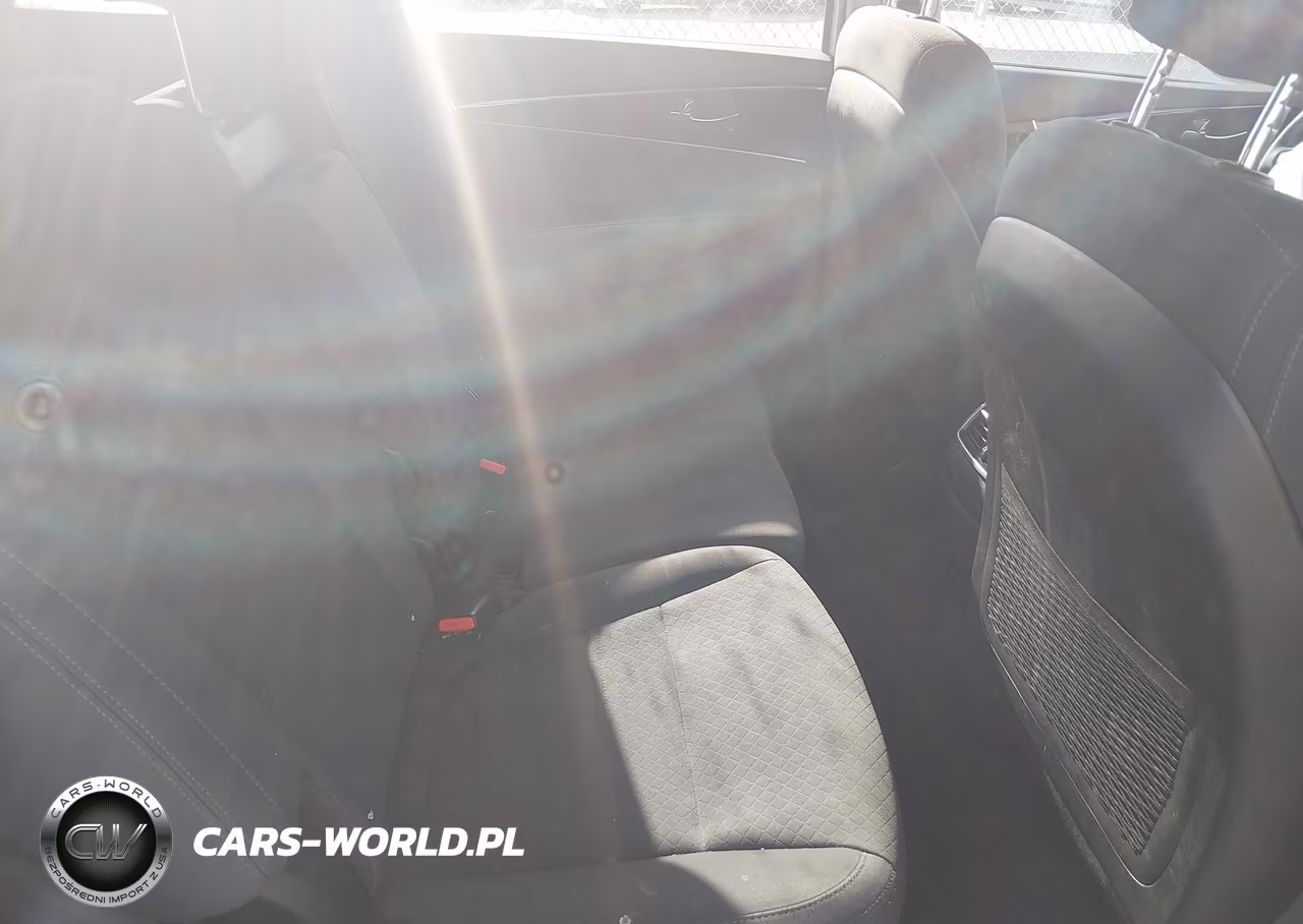 2018 Kia Sorento 2.4L Lx VIN:5XYPG4A30JG384948 - 8