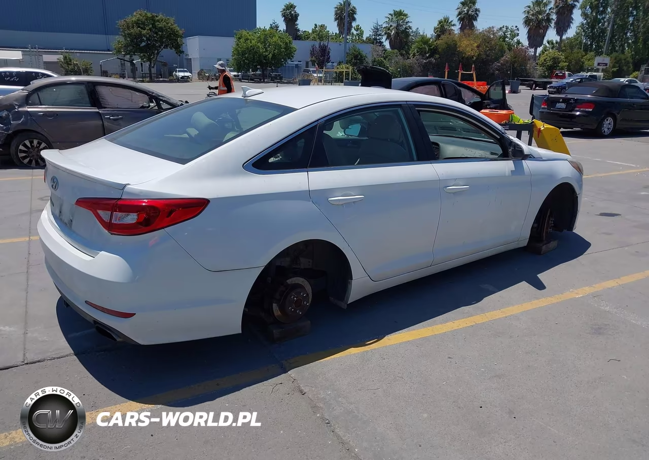 2016 Hyundai Sonata Se VIN:5NPE24AF9GH316729 - 4