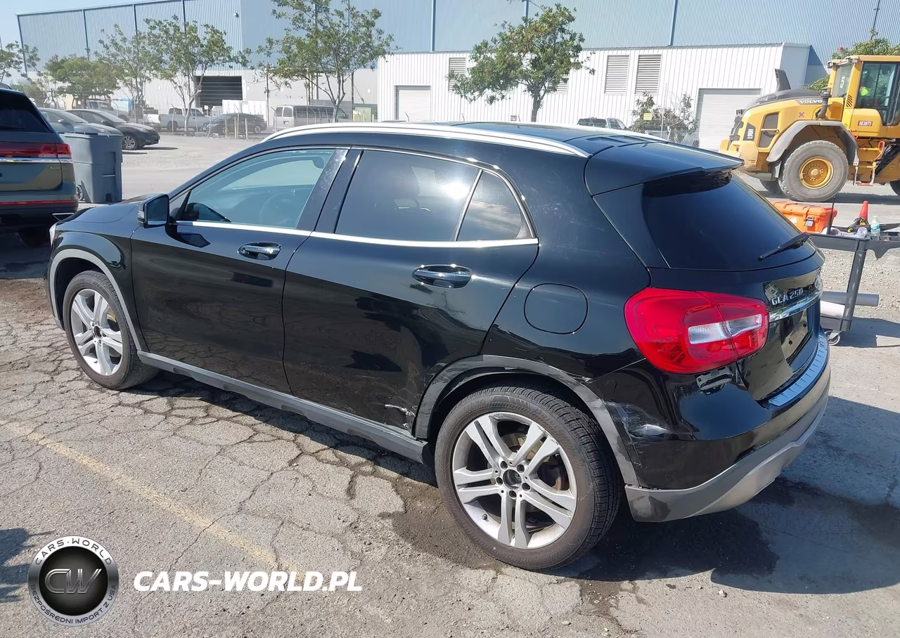 2018 Mercedes-Benz Gla 250 4Matic VIN:WDCTG4GB4JJ431034 - 3