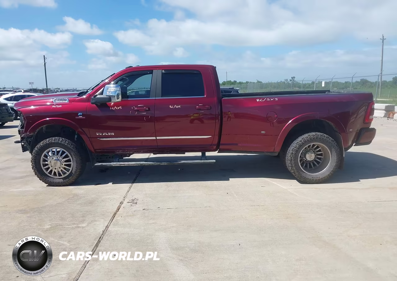 2024 Ram 3500 Limited 4X4 8' Box VIN:3C63RRRL7RG166472 - 14