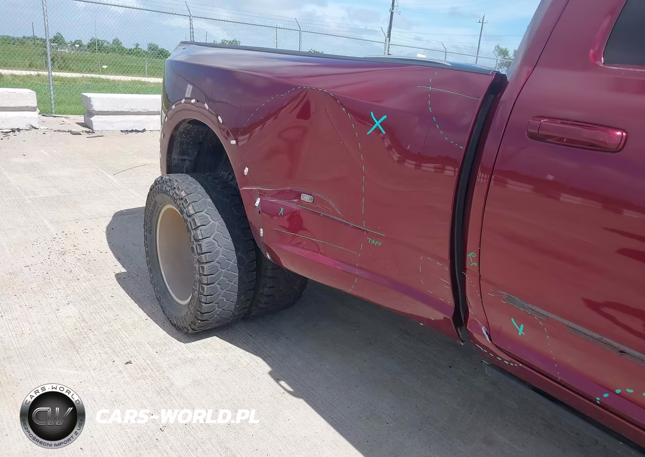 2024 Ram 3500 Limited 4X4 8' Box VIN:3C63RRRL7RG166472 - 17