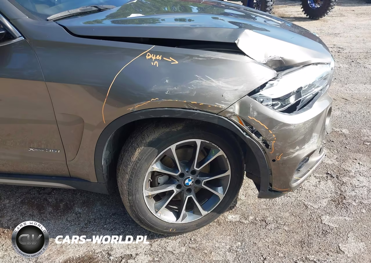 2018 BMW X5 xDrive35I VIN:5UXKR0C55J0X88604 - 17