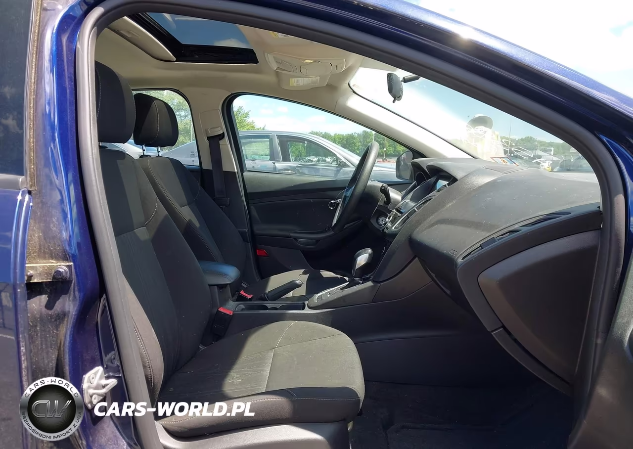 2017 Ford Focus Sel VIN:1FADP3M27HL311628 - 5