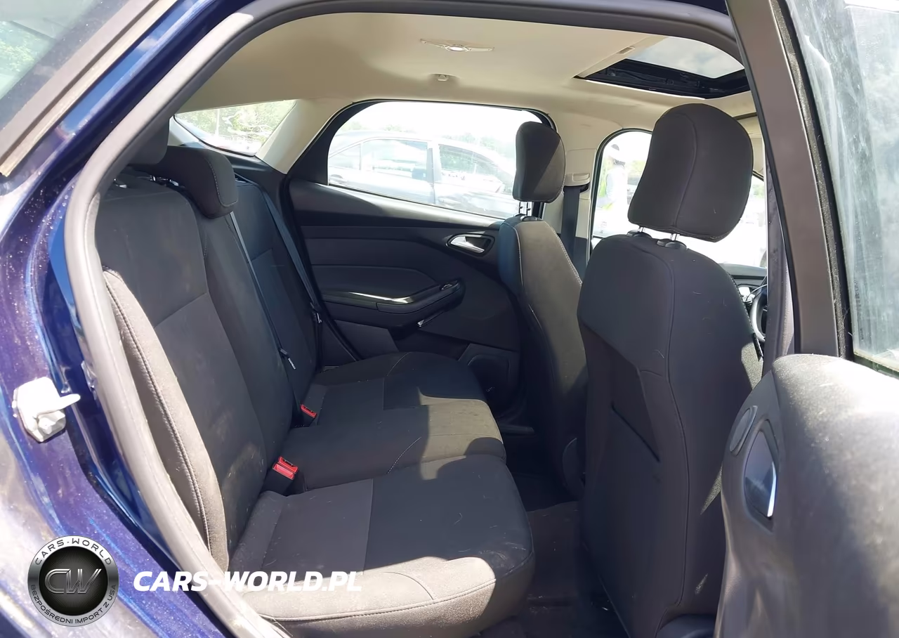 2017 Ford Focus Sel VIN:1FADP3M27HL311628 - 8