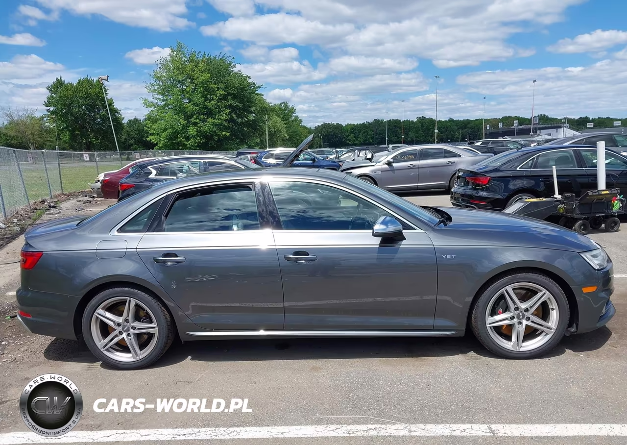 2018 Audi S4 3.0T Premium Plus VIN:WAUC4BF42JA003837 - 13