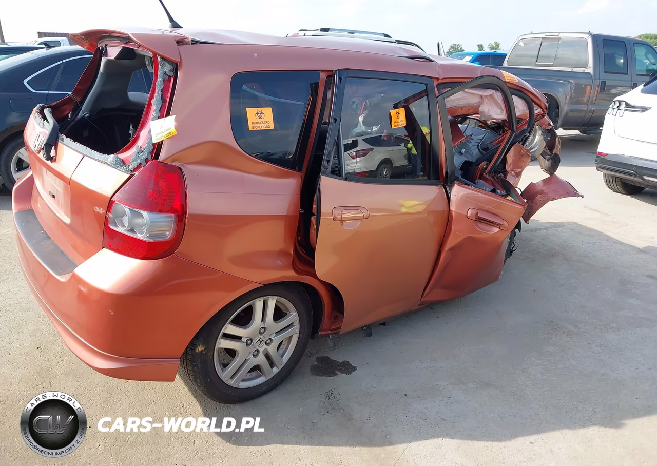 2007 Honda Fit Sport VIN:JHMGD38607S017892 - 4