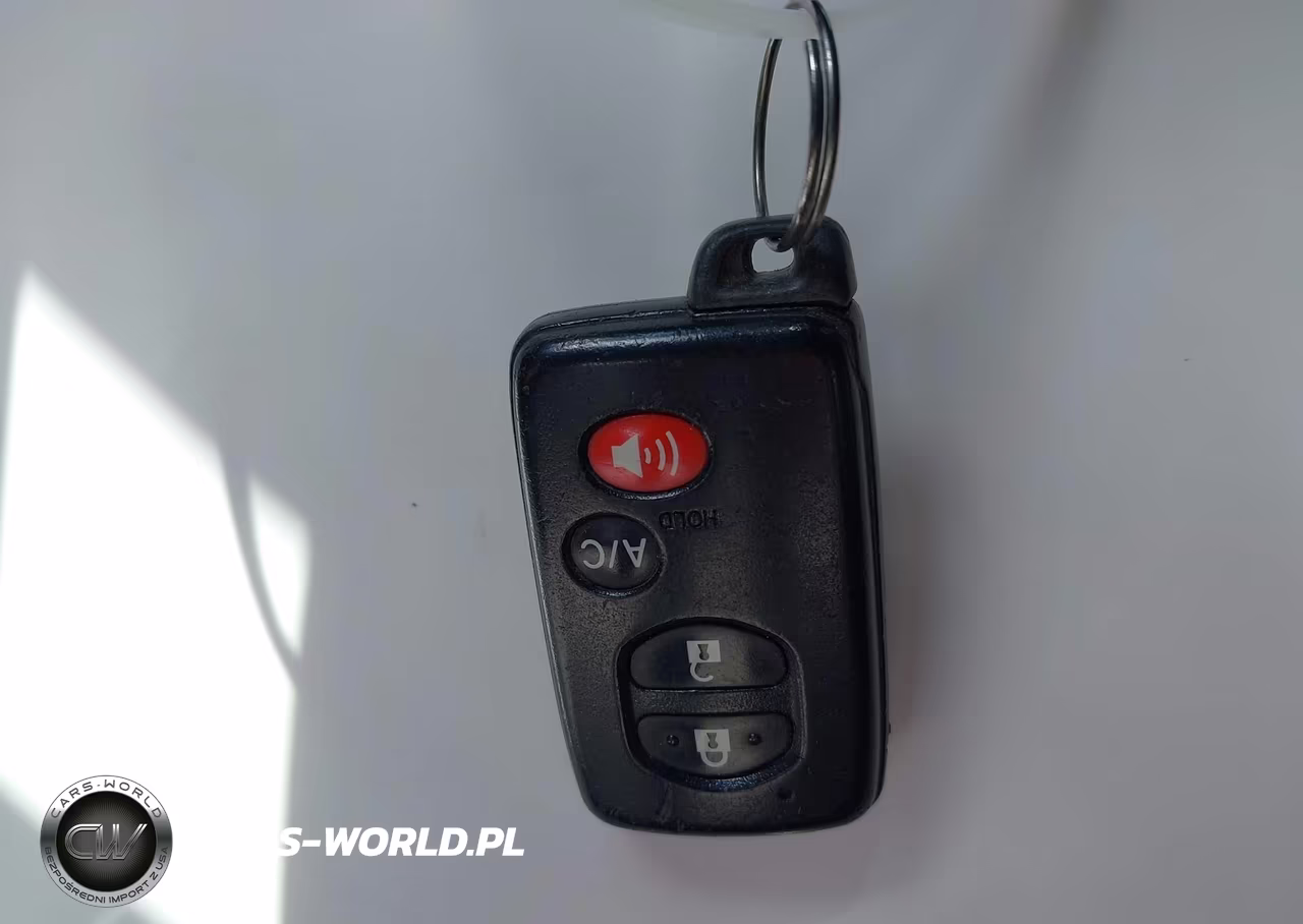 2011 Toyota Prius Four VIN:JTDKN3DU7B1365720 - 11