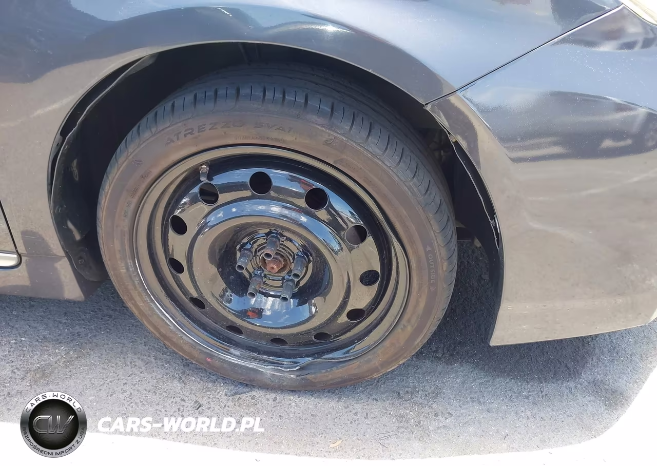 2011 Toyota Prius Four VIN:JTDKN3DU7B1365720 - 18