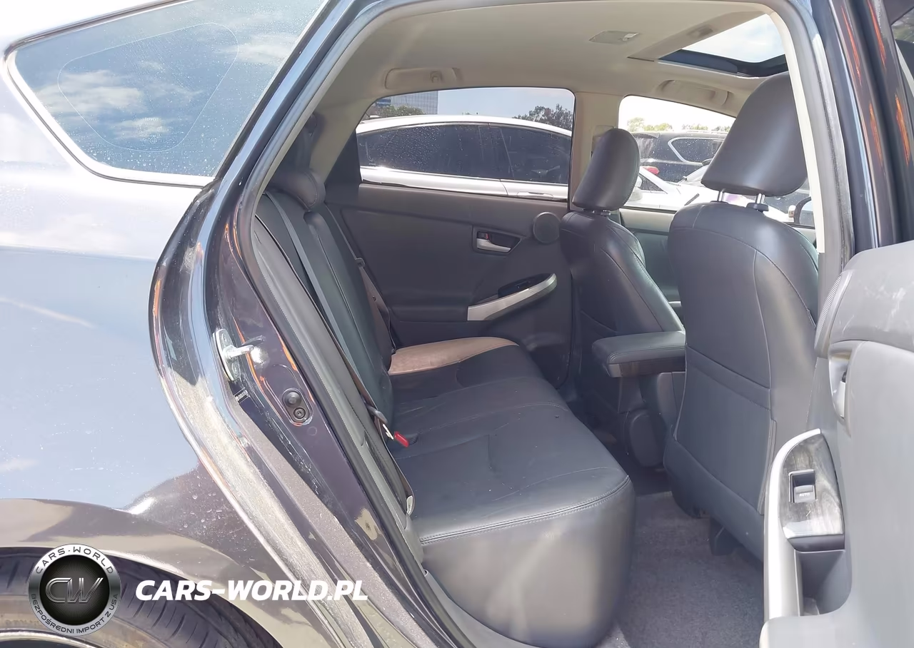 2011 Toyota Prius Four VIN:JTDKN3DU7B1365720 - 8