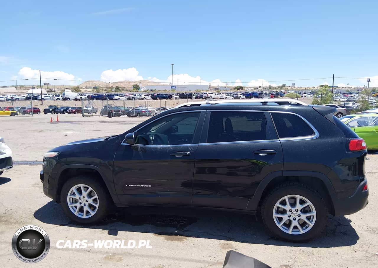 2015 Jeep Cherokee Latitude VIN:1C4PJMCB0FW788526 - 14