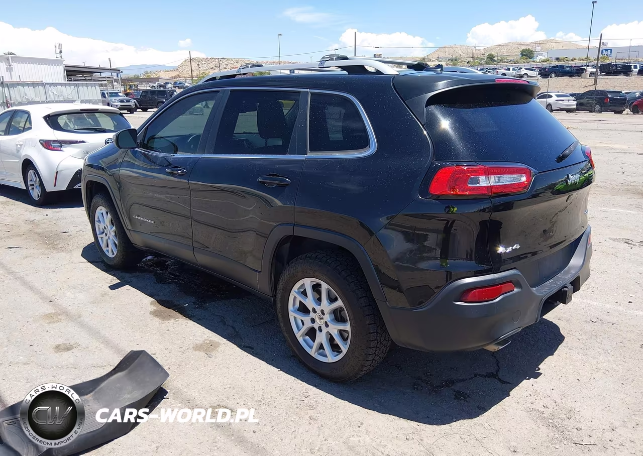 2015 Jeep Cherokee Latitude VIN:1C4PJMCB0FW788526 - 3