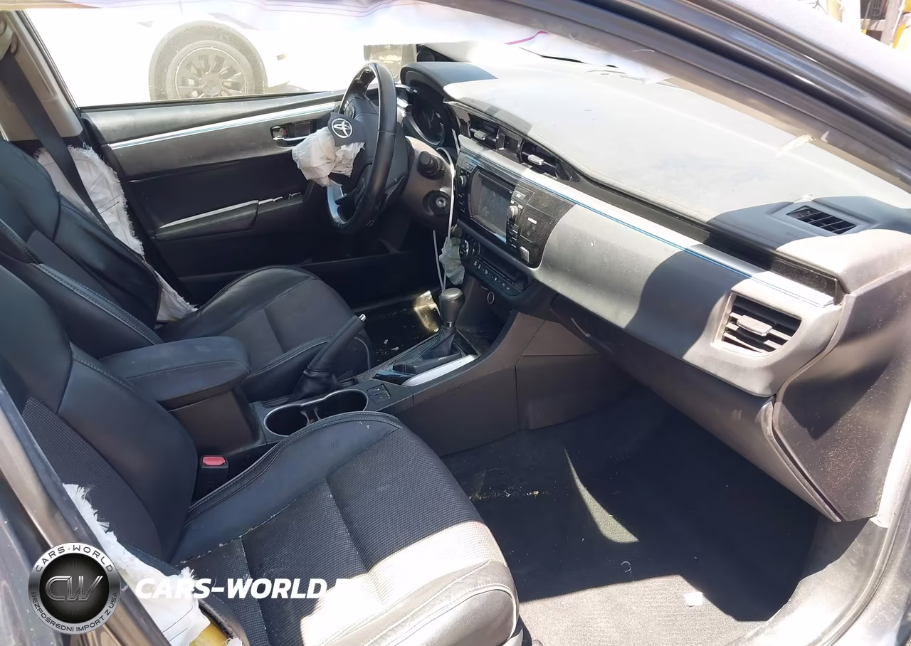 2015 Toyota Corolla S Plus VIN:5YFBURHE6FP265523 - 5