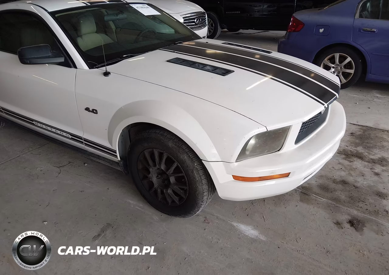 2007 Ford Mustang V6 Deluxe-V6 Premium