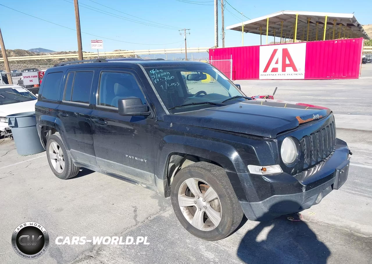 2014 Jeep Patriot Latitude – zdjęcie 1 z 17