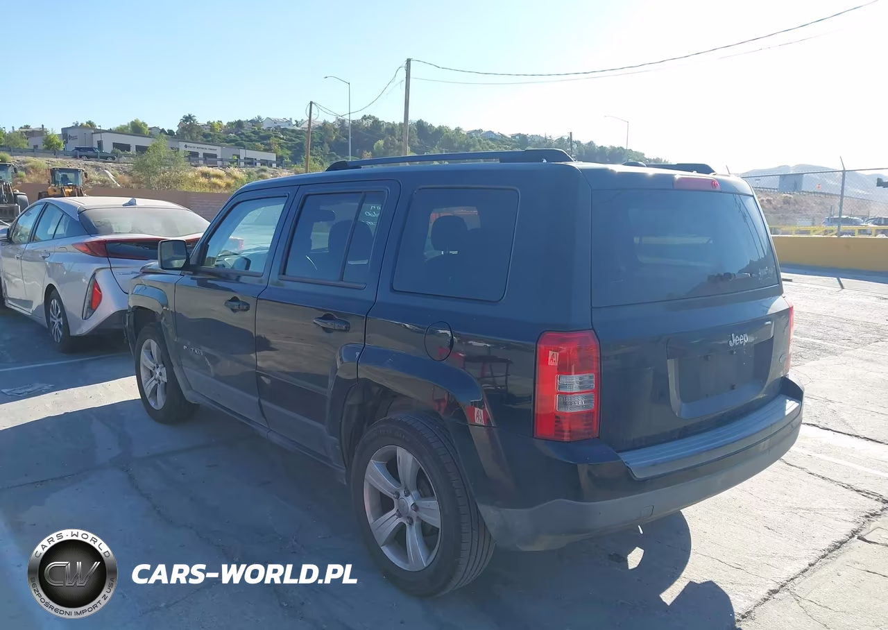 2014 Jeep Patriot Latitude VIN:1C4NJPFB2ED630817 - 3