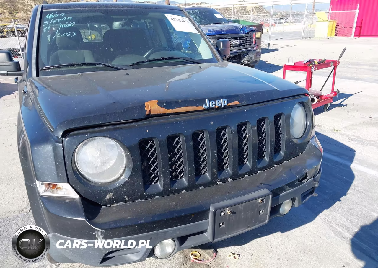 2014 Jeep Patriot Latitude VIN:1C4NJPFB2ED630817 - 6
