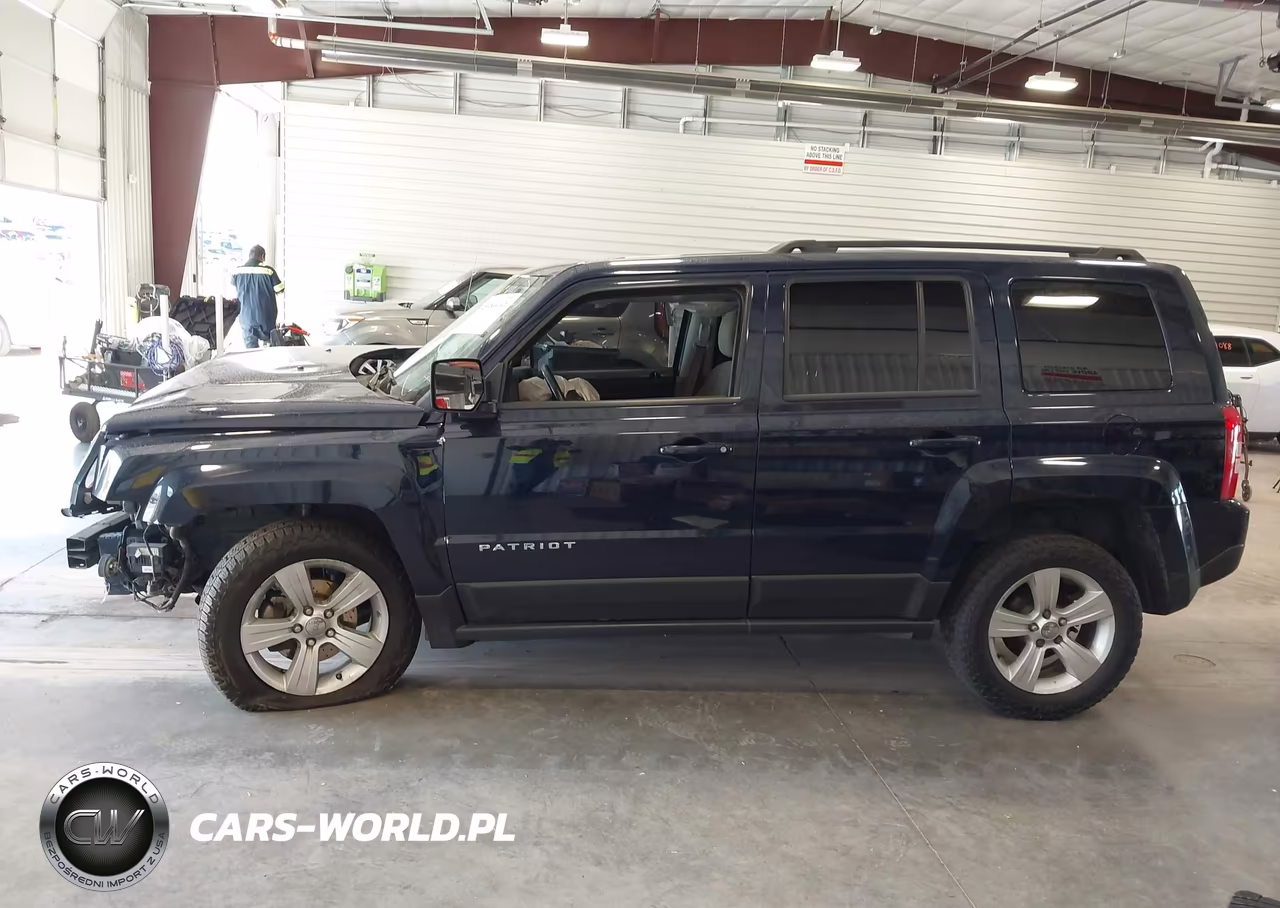 2015 Jeep Patriot Latitude VIN:1C4NJRFB2FD154811 - 15
