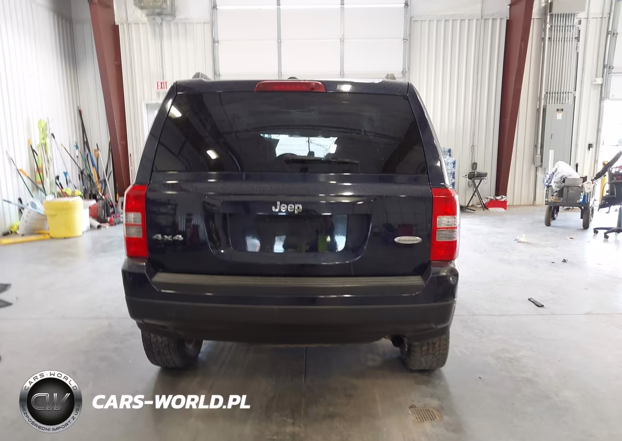2015 Jeep Patriot Latitude VIN:1C4NJRFB2FD154811 - 17