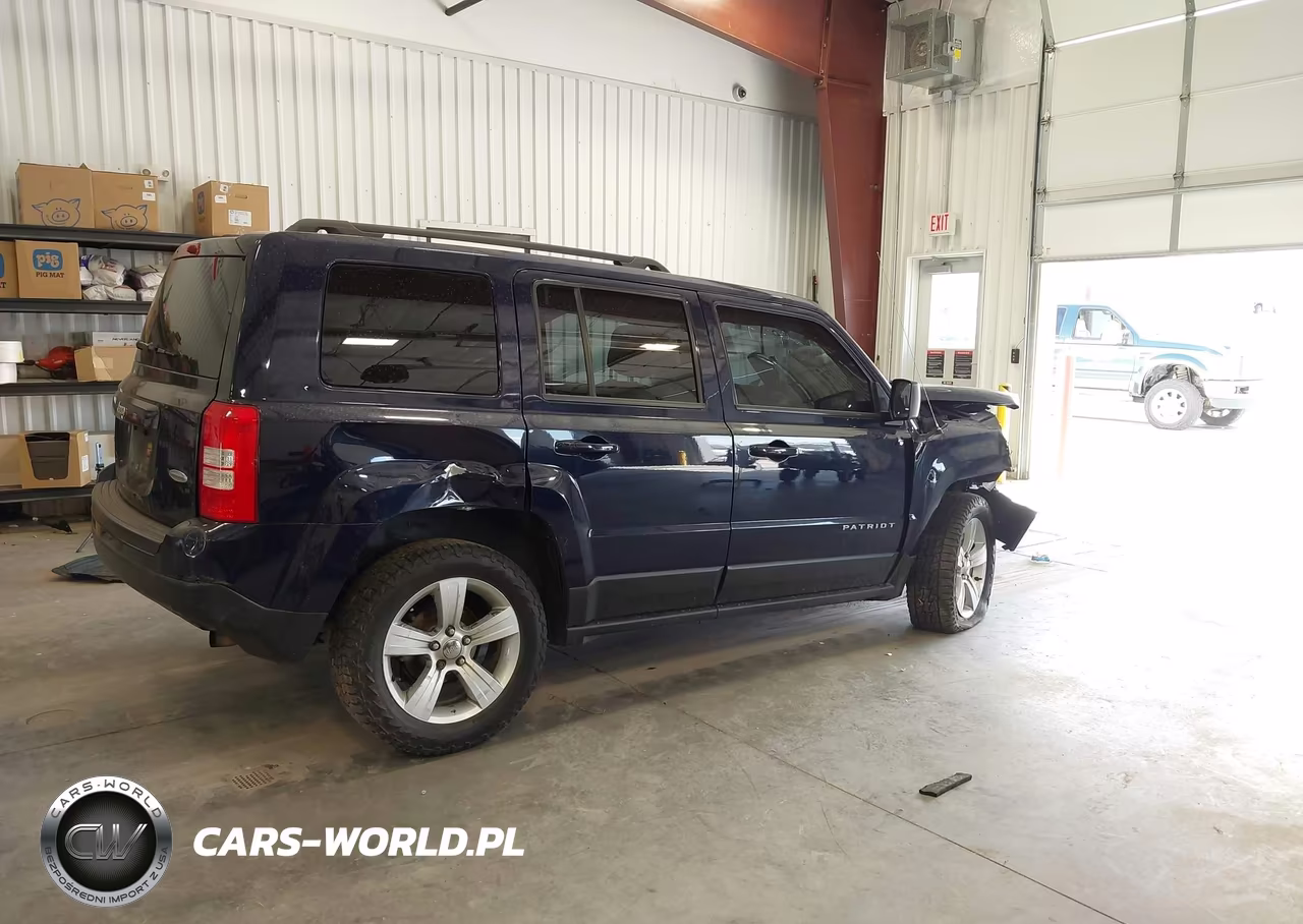 2015 Jeep Patriot Latitude VIN:1C4NJRFB2FD154811 - 4