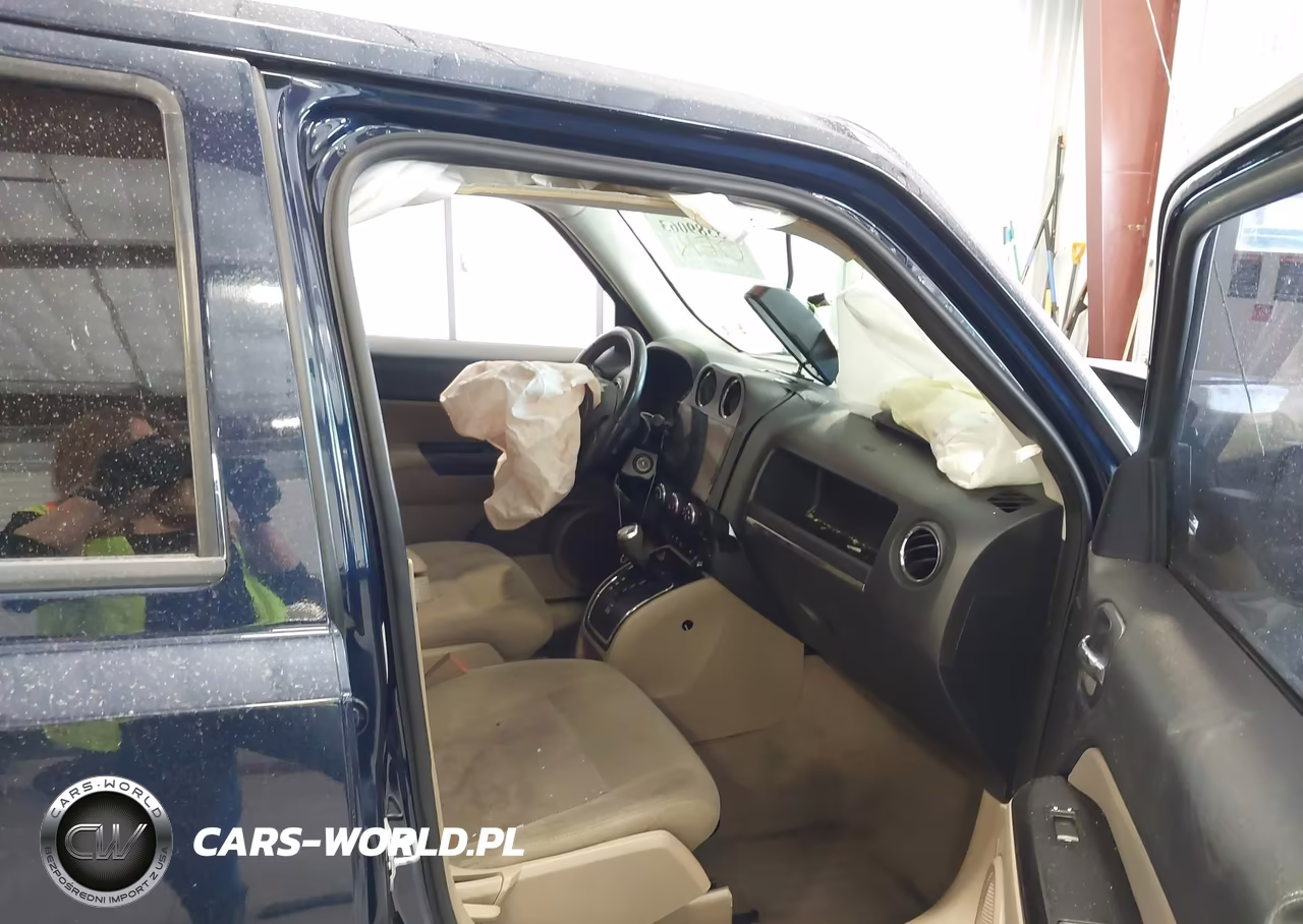 2015 Jeep Patriot Latitude VIN:1C4NJRFB2FD154811 - 5