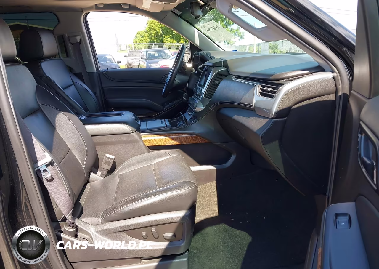 2017 Chevrolet Suburban Premier VIN:1GNSCJKC7HR204080 - 5