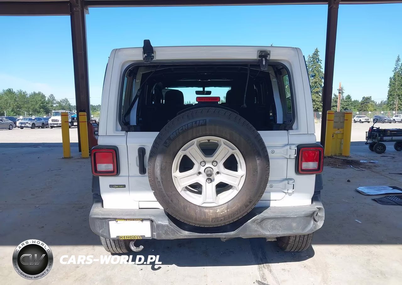 2021 Jeep Wrangler Unlimited Sport S 4X4 VIN:1C4HJXDM1MW823075 - 16