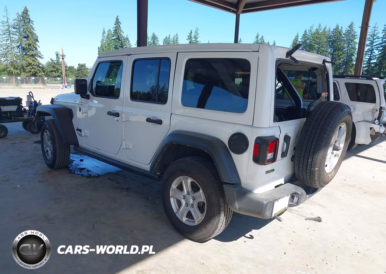 2021 Jeep Wrangler Unlimited Sport S 4X4 VIN:1C4HJXDM1MW823075 - 3