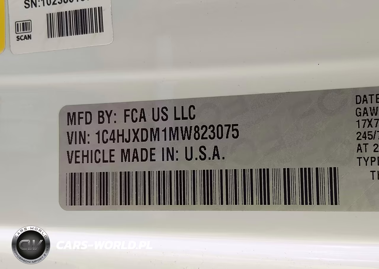 2021 Jeep Wrangler Unlimited Sport S 4X4 VIN:1C4HJXDM1MW823075 - 9