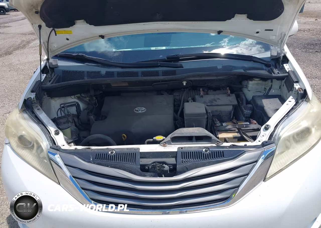 2011 Toyota Sienna Xle V6 VIN:5TDYK3DCXBS127969 - 10