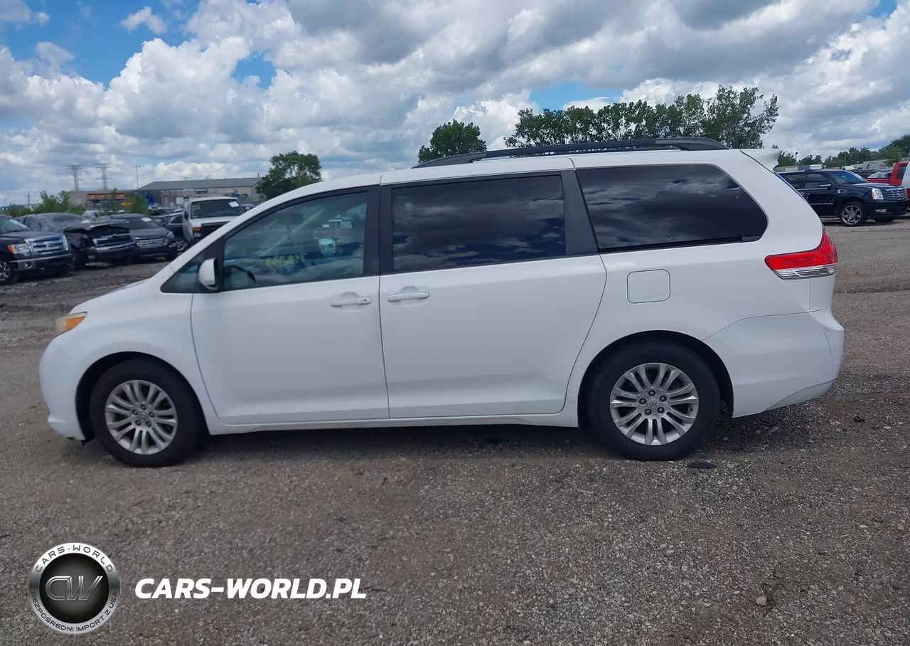 2011 Toyota Sienna Xle V6 VIN:5TDYK3DCXBS127969 - 14