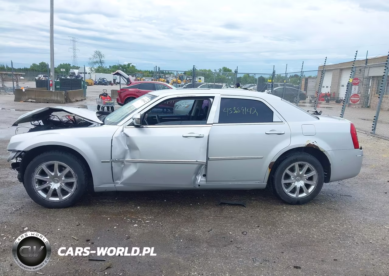 2009 Chrysler 300 Touring-Signature Series-Executive Series VIN:2C3KA53V79H628404 - 14