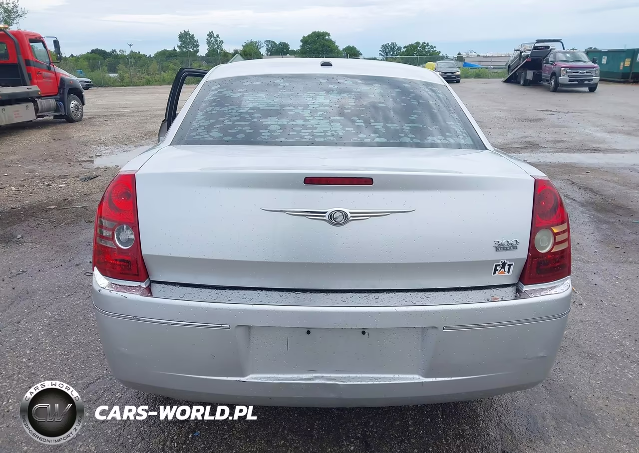 2009 Chrysler 300 Touring-Signature Series-Executive Series VIN:2C3KA53V79H628404 - 16