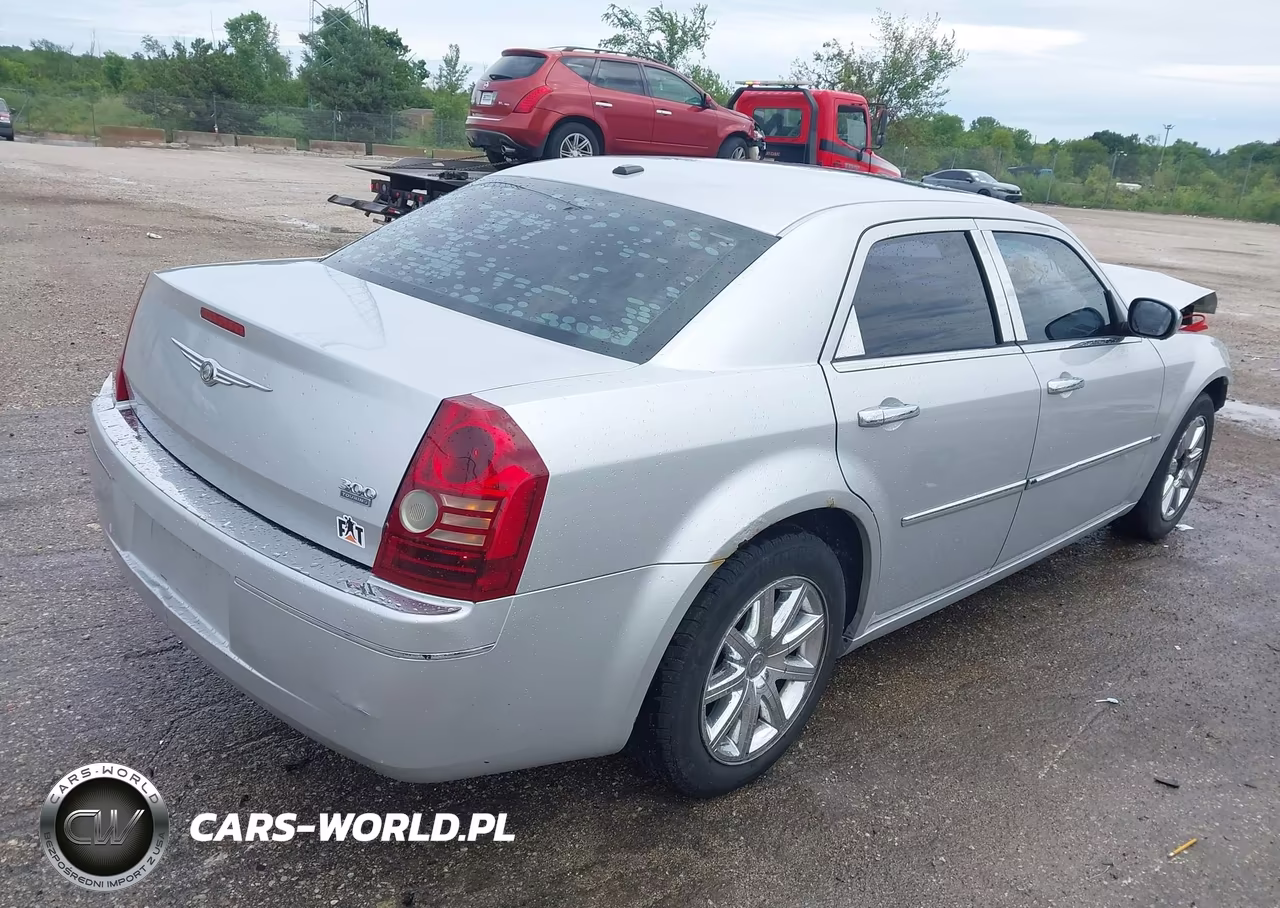2009 Chrysler 300 Touring-Signature Series-Executive Series VIN:2C3KA53V79H628404 - 4
