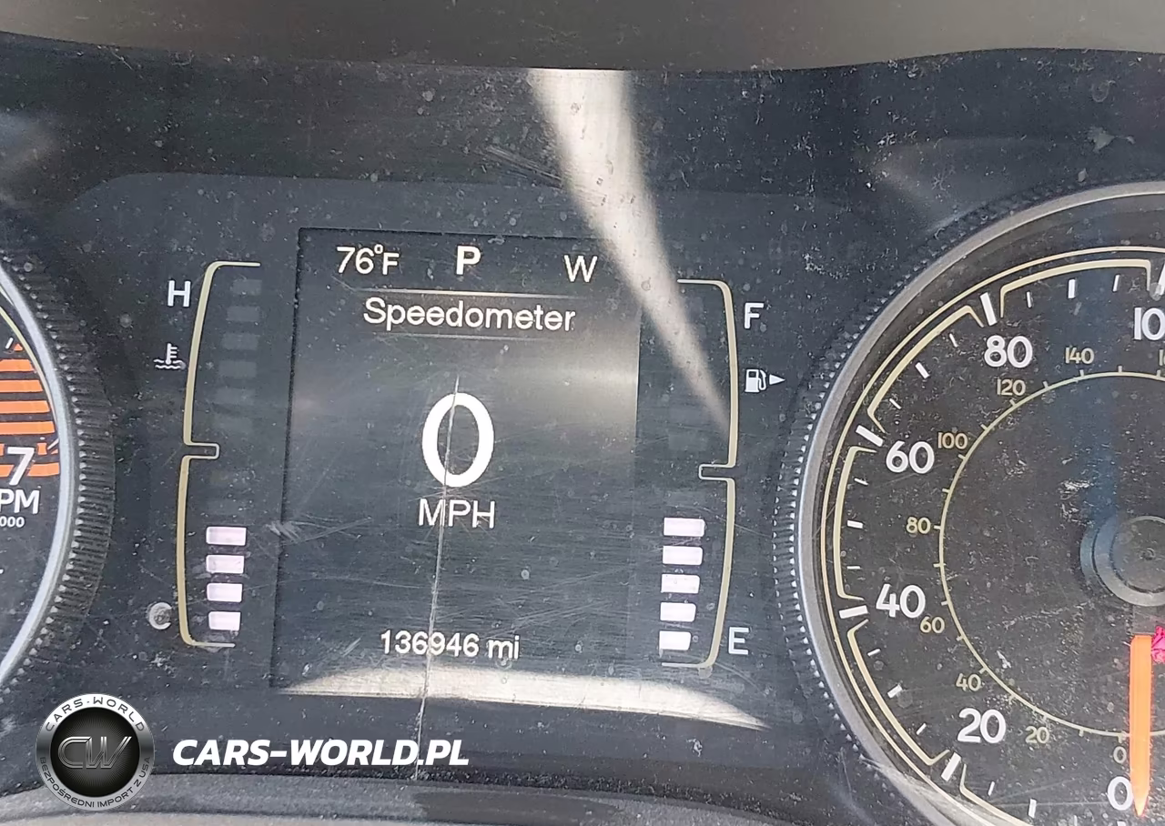 2016 Jeep Cherokee Sport VIN:1C4PJMAB3GW313960 - 16