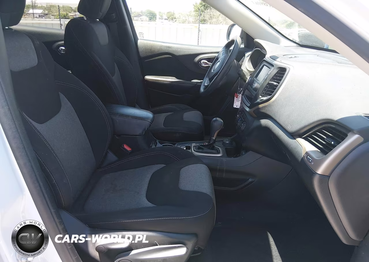 2016 Jeep Cherokee Sport VIN:1C4PJMAB3GW313960 - 5