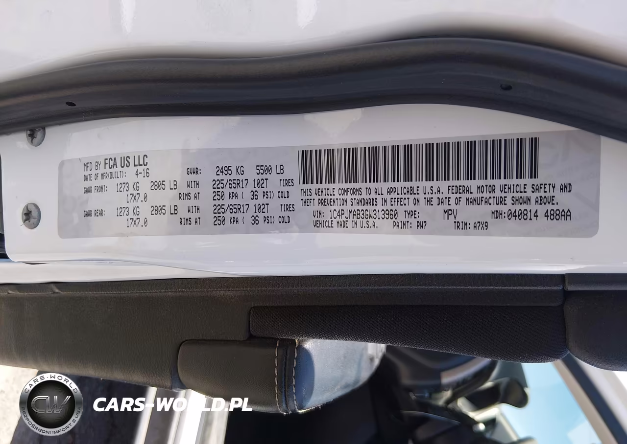 2016 Jeep Cherokee Sport VIN:1C4PJMAB3GW313960 - 9