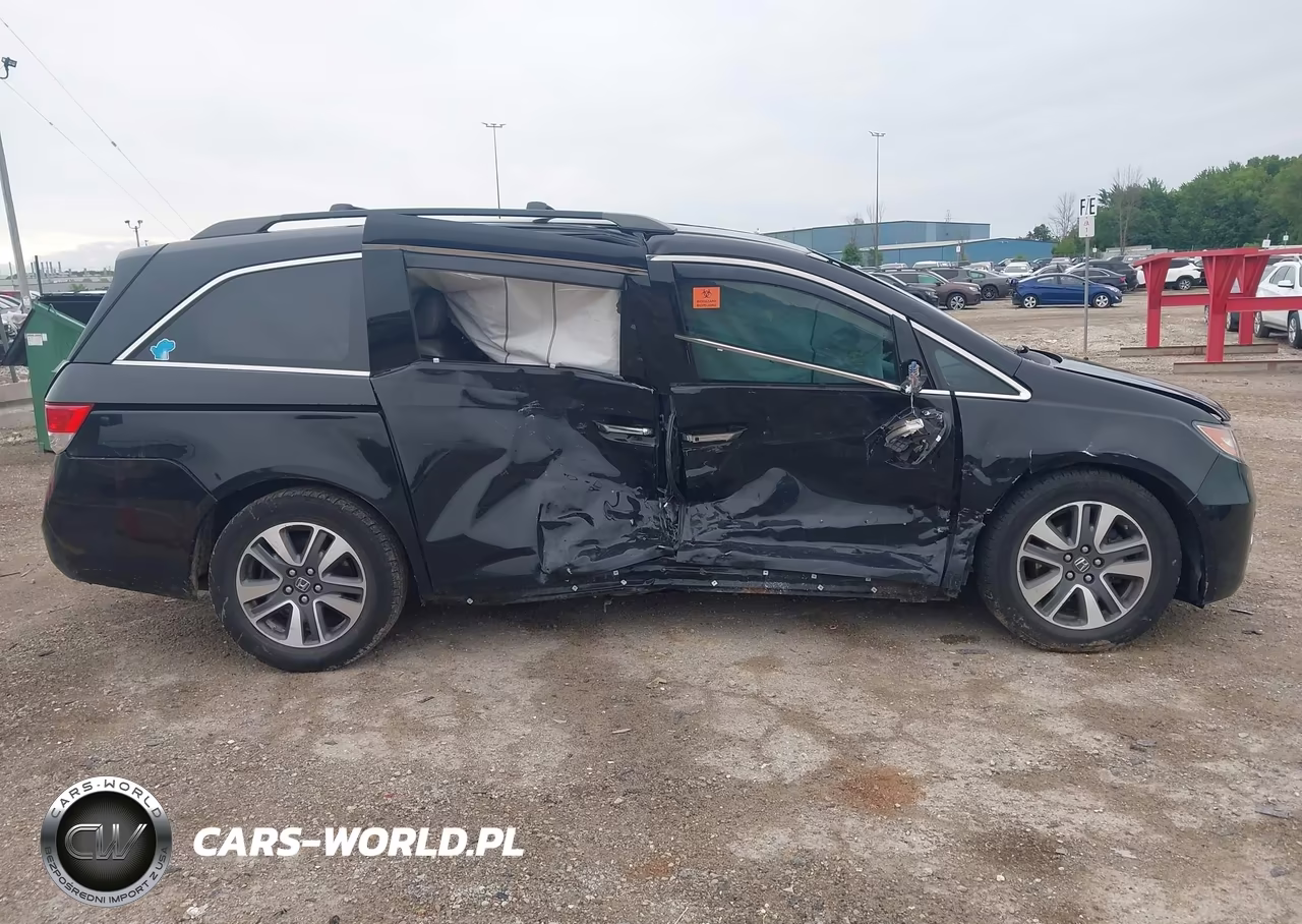 2015 Honda Odyssey Touring-Touring Elite VIN:5FNRL5H99FB039422 - 13