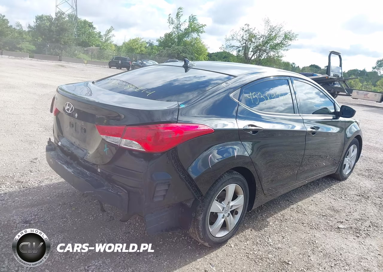 2013 Hyundai Elantra Gls VIN:5NPDH4AE9DH308045 - 4