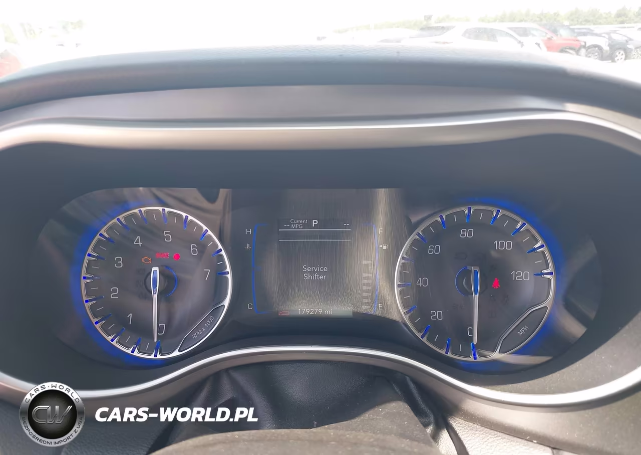 2020 Chrysler Pacifica Touring L VIN:2C4RC1BG7LR271453 - 7