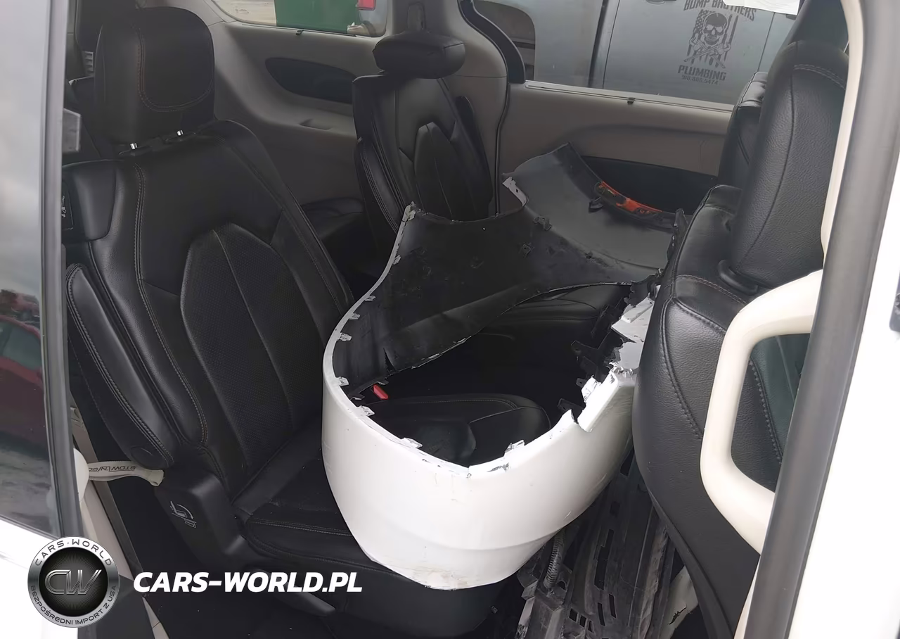 2020 Chrysler Pacifica Touring L VIN:2C4RC1BG7LR271453 - 8