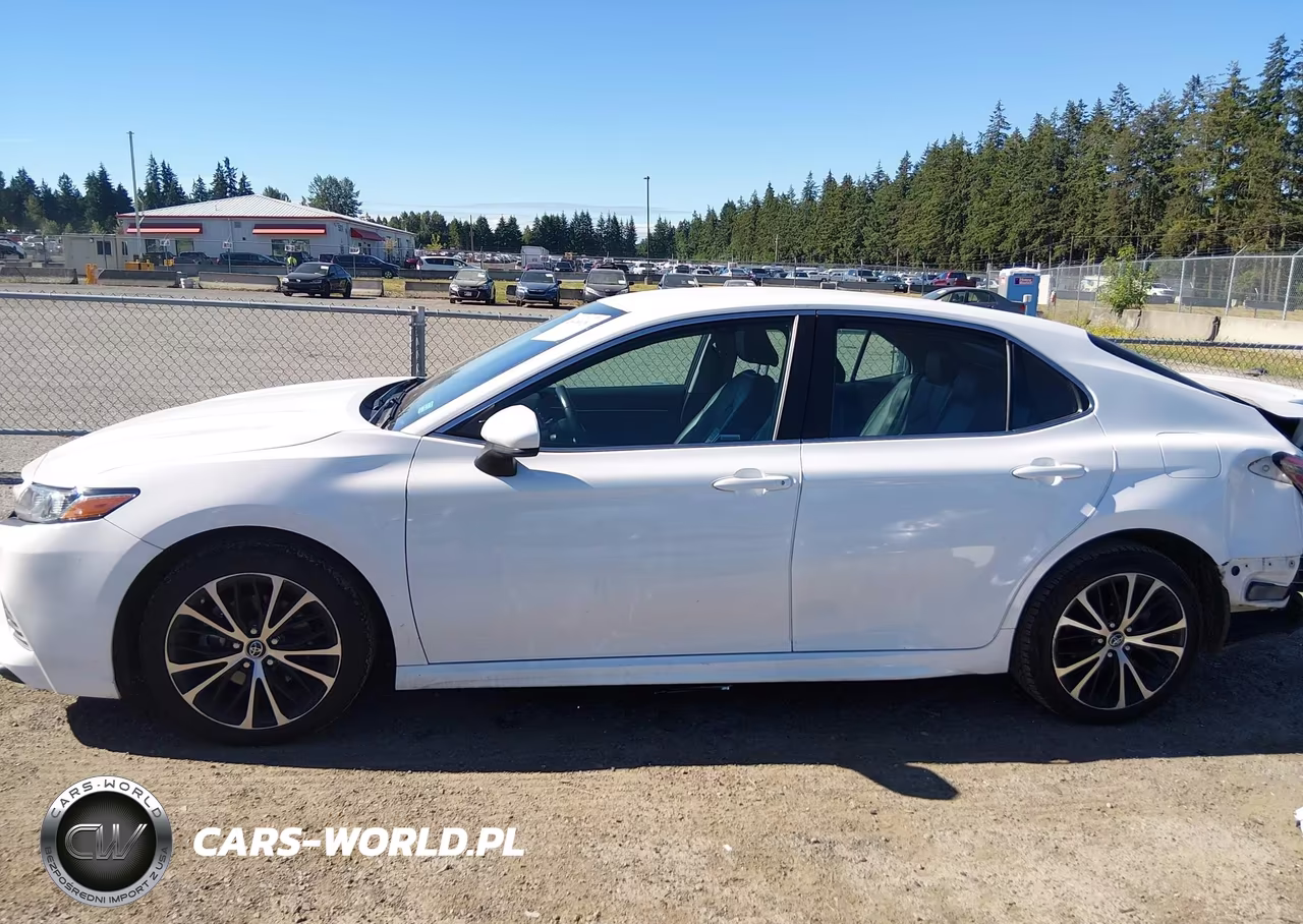 2018 Toyota Camry L-Le-Xle-Se-Xse VIN:4T1B11HK3JU135934 - 15