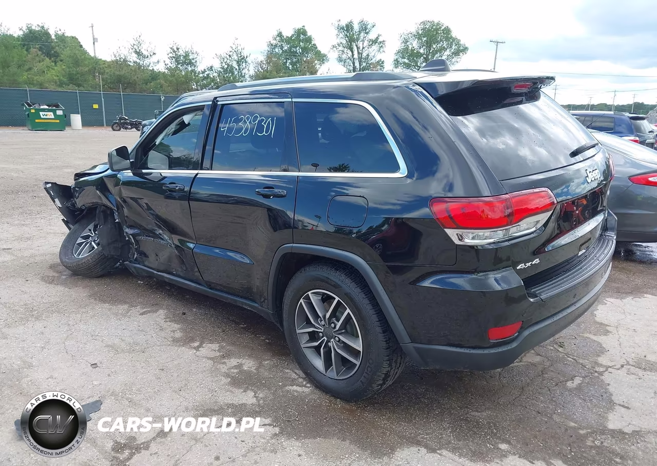2020 Jeep Grand Cherokee Laredo E 4X4 VIN:1C4RJFAG4LC197213 - 3