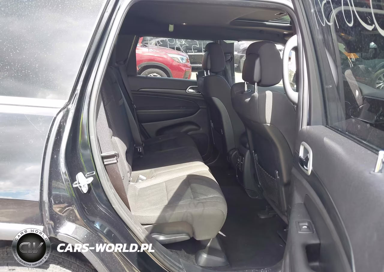 2020 Jeep Grand Cherokee Laredo E 4X4 VIN:1C4RJFAG4LC197213 - 8