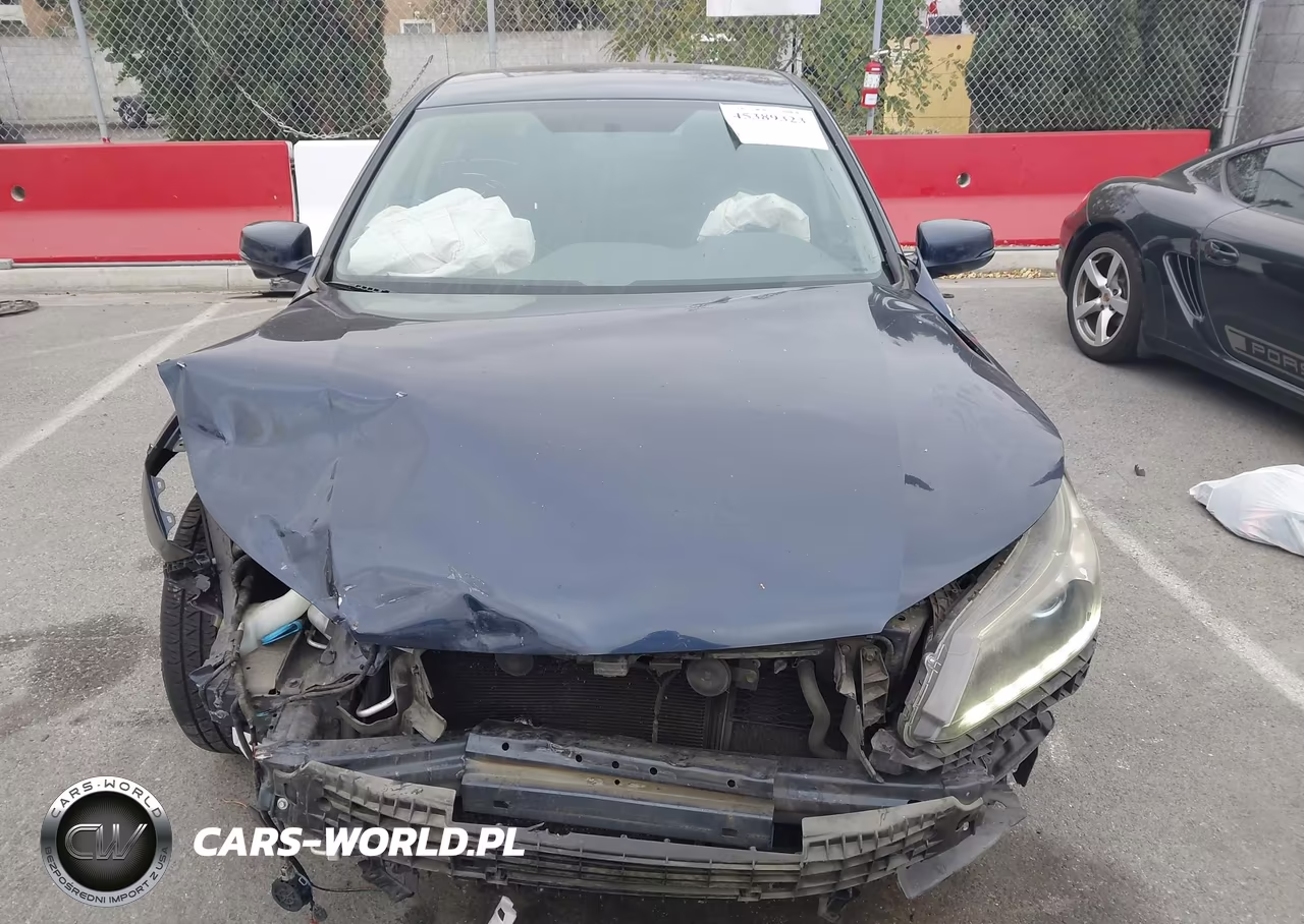 2015 Honda Accord Hybrid VIN:1HGCR6F32FA010749 - 15