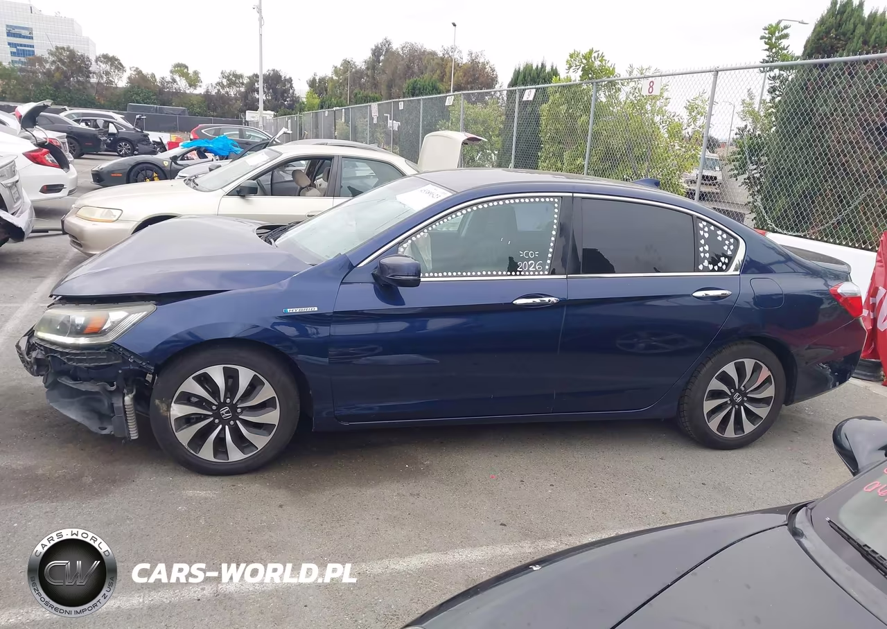 2015 Honda Accord Hybrid VIN:1HGCR6F32FA010749 - 17