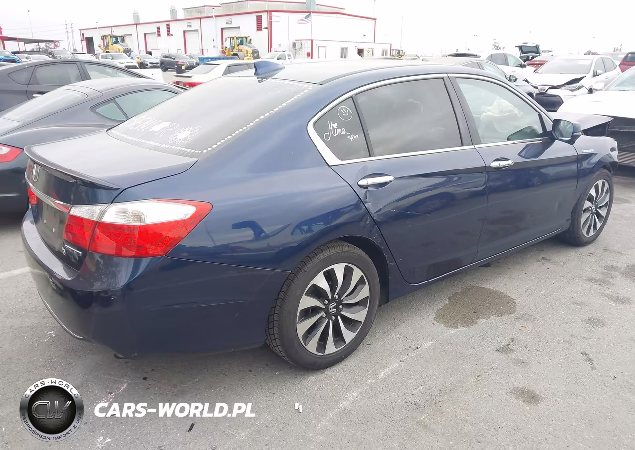 2015 Honda Accord Hybrid VIN:1HGCR6F32FA010749 - 4
