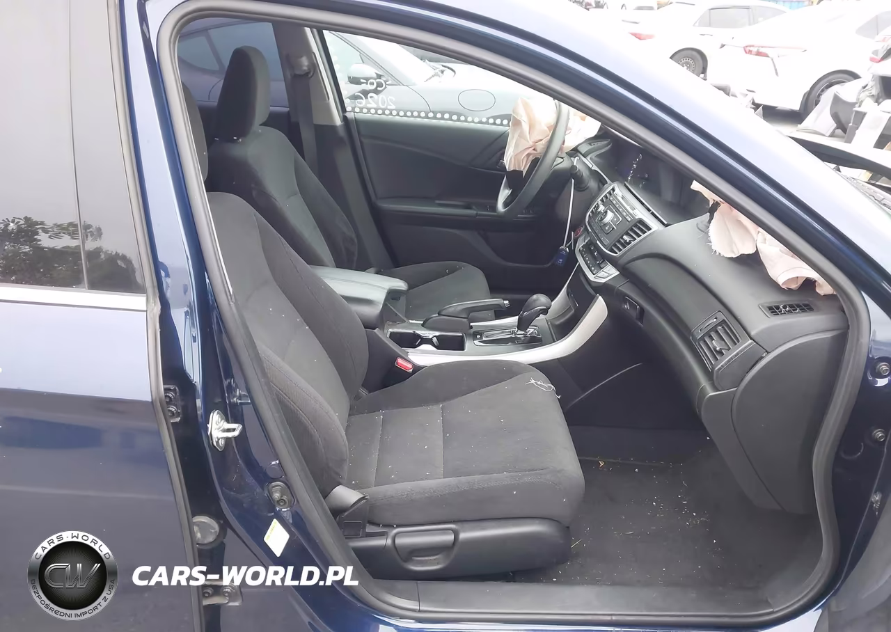 2015 Honda Accord Hybrid VIN:1HGCR6F32FA010749 - 5