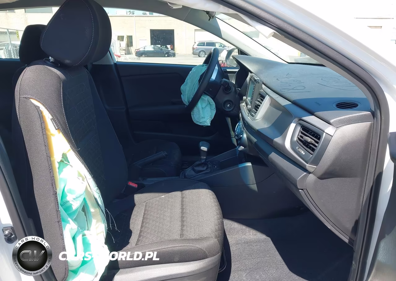 2019 Kia Rio 5-Door S VIN:3KPA25AB9KE209369 - 5