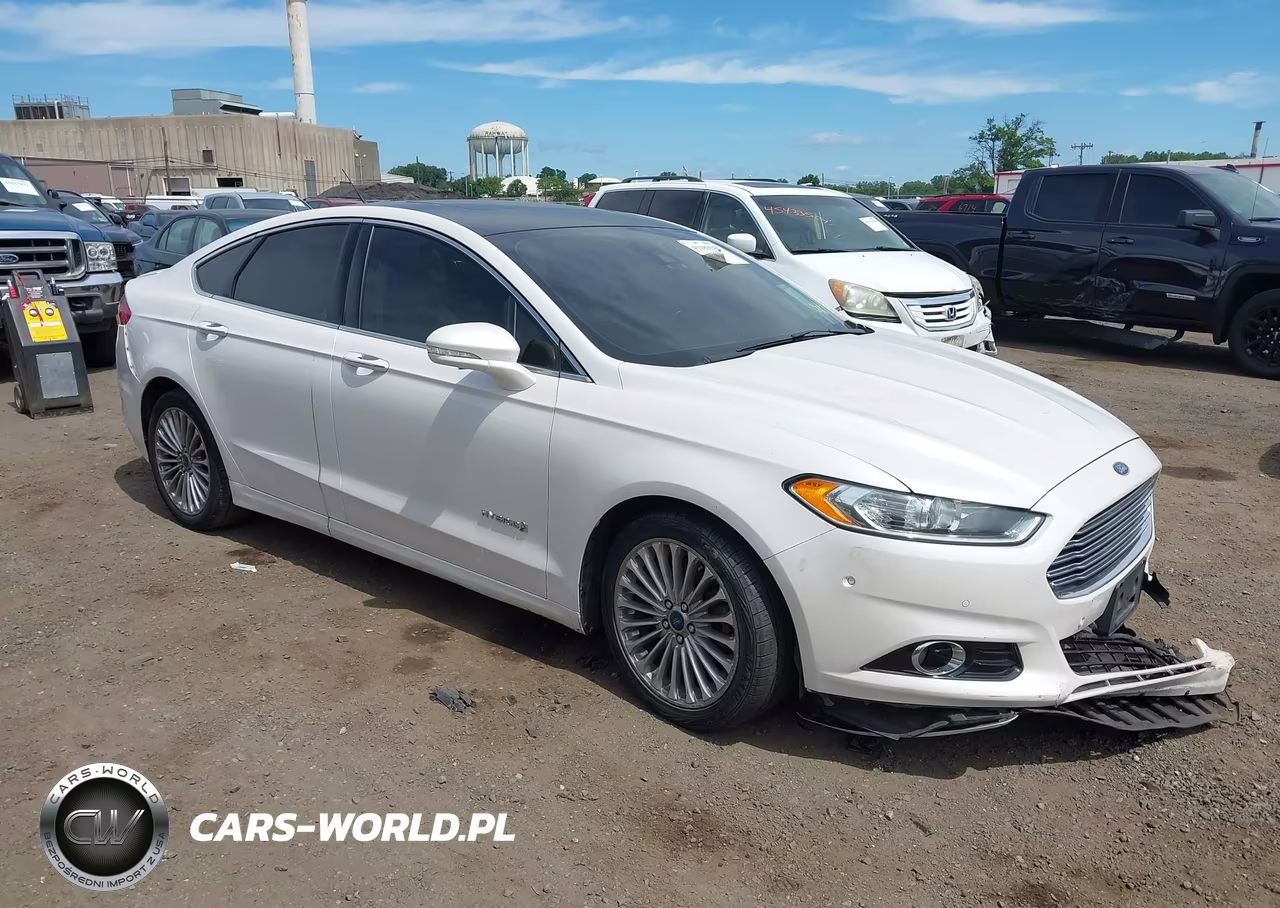 2014 Ford Fusion Hybrid Titanium – zdjęcie 1 z 16