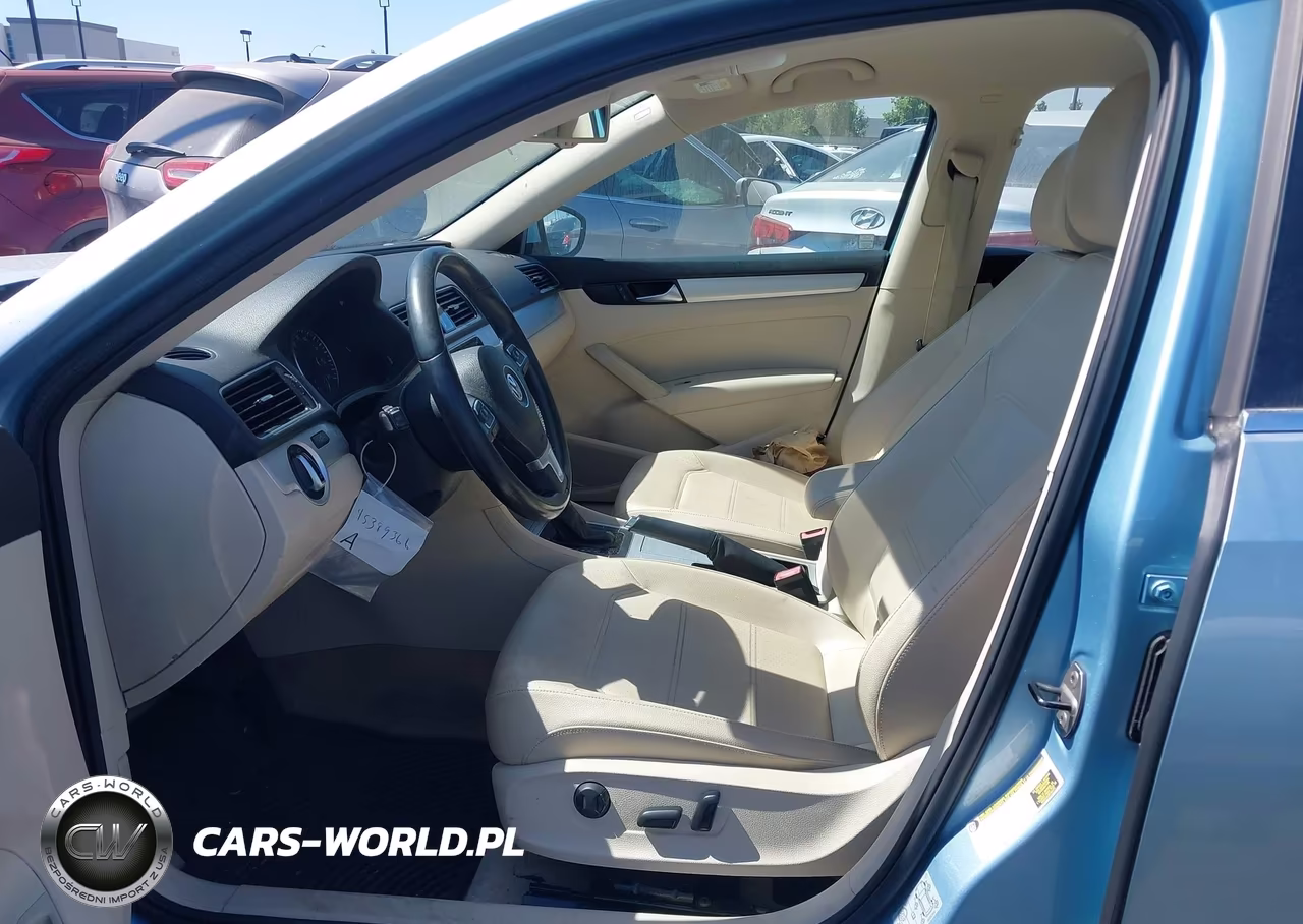 2012 Volkswagen Passat 2.5L Se VIN:1VWBP7A37CC043742 - 5
